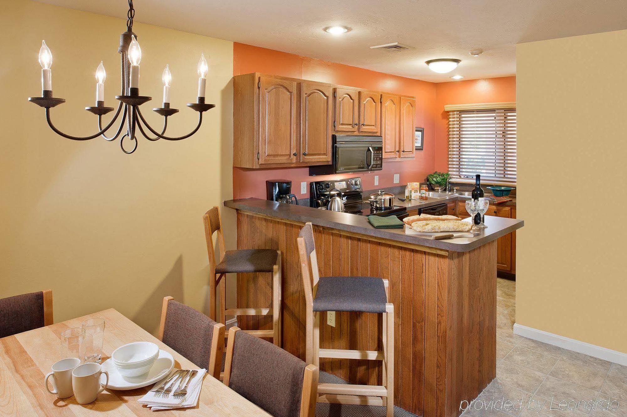 The Summit Resort Weirs Beach Habitación foto